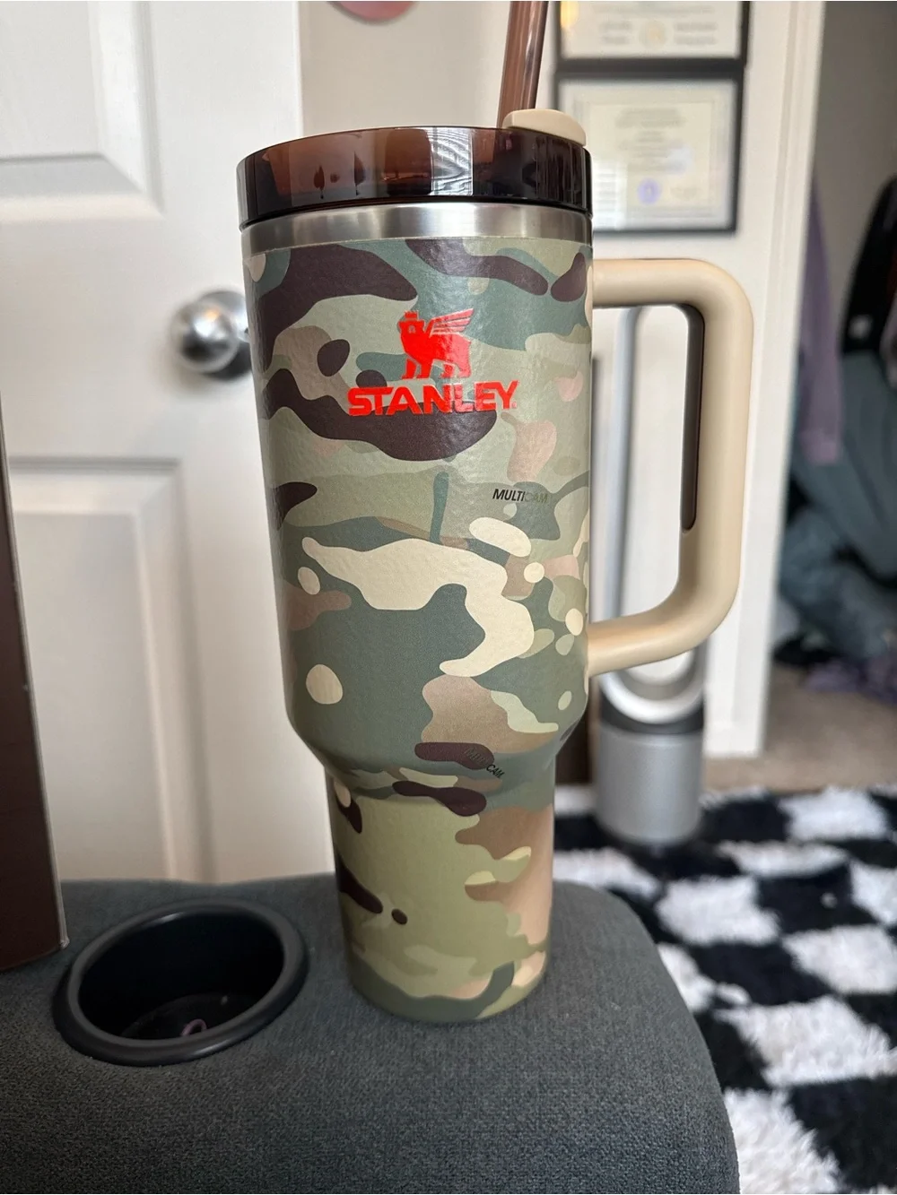Stanley Post Malone Camo  40oz Tumbler with accessories - Picture 3 of 14